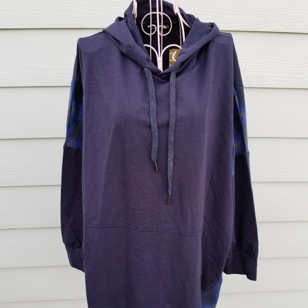 NWT Suzanne Betro Purple Hoodie With Blue Plaid L